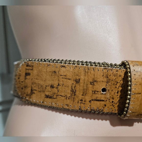 Vintage Paul Harris Leather Belt — Made in USA — Gold Statement Buckle. Size SM
